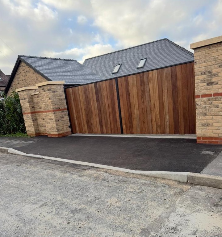 Large Tarmac Drop Kerb